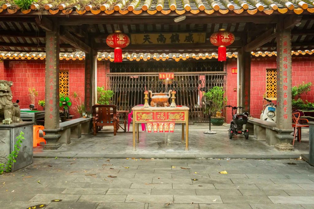 A Stroll Through Haikou's Dashi Lane A Journey into History